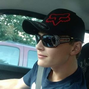 Meet your Posher, Kyle